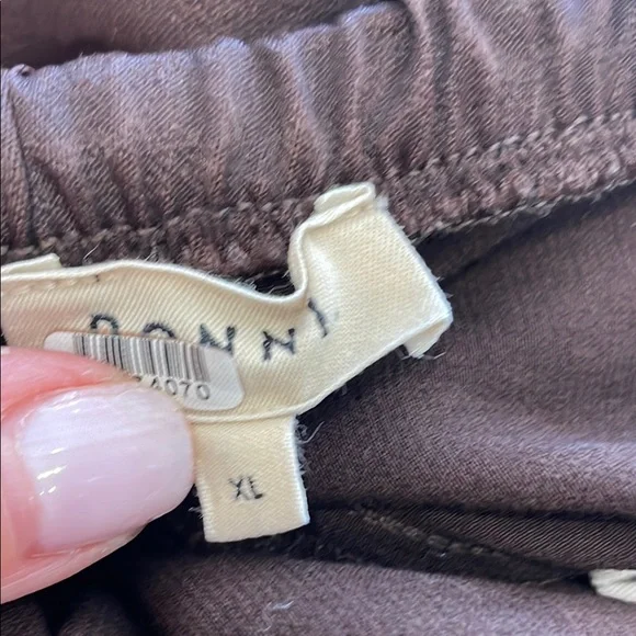 DONNI  Satiny Simple Skirt, XL - Picture 6 of 13